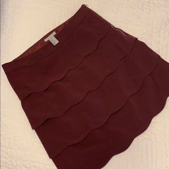 H&M Dresses & Skirts - Merlot Scallop Mini Skirt